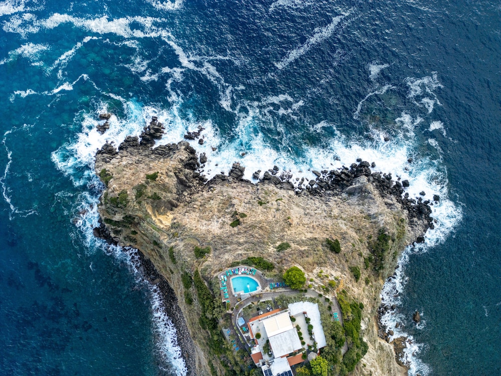 Punta Chiarito Resort 62/67