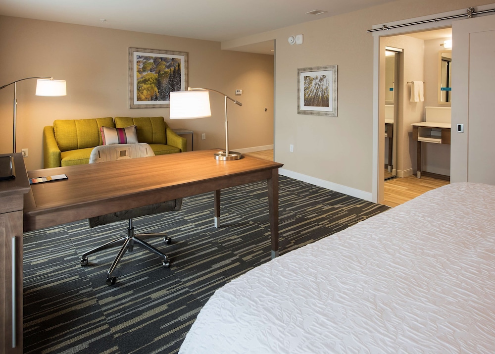 Hampton Inn Suites Seattle Redmond Wa 20/38