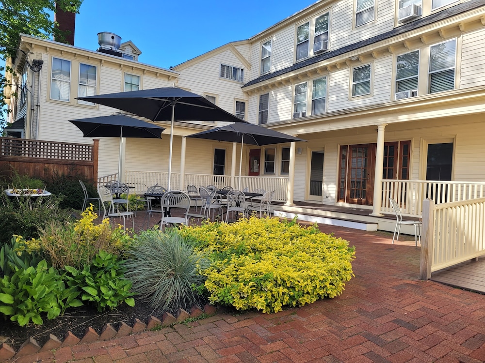 The Kennebunk Inn 42/50
