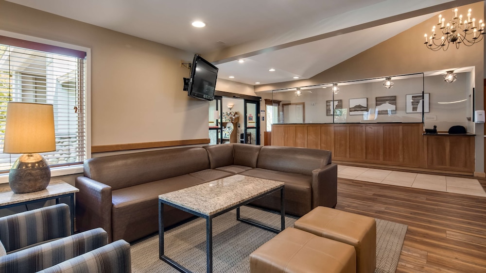 Best Western Plus Windjammer Inn & Conference Center 35/46