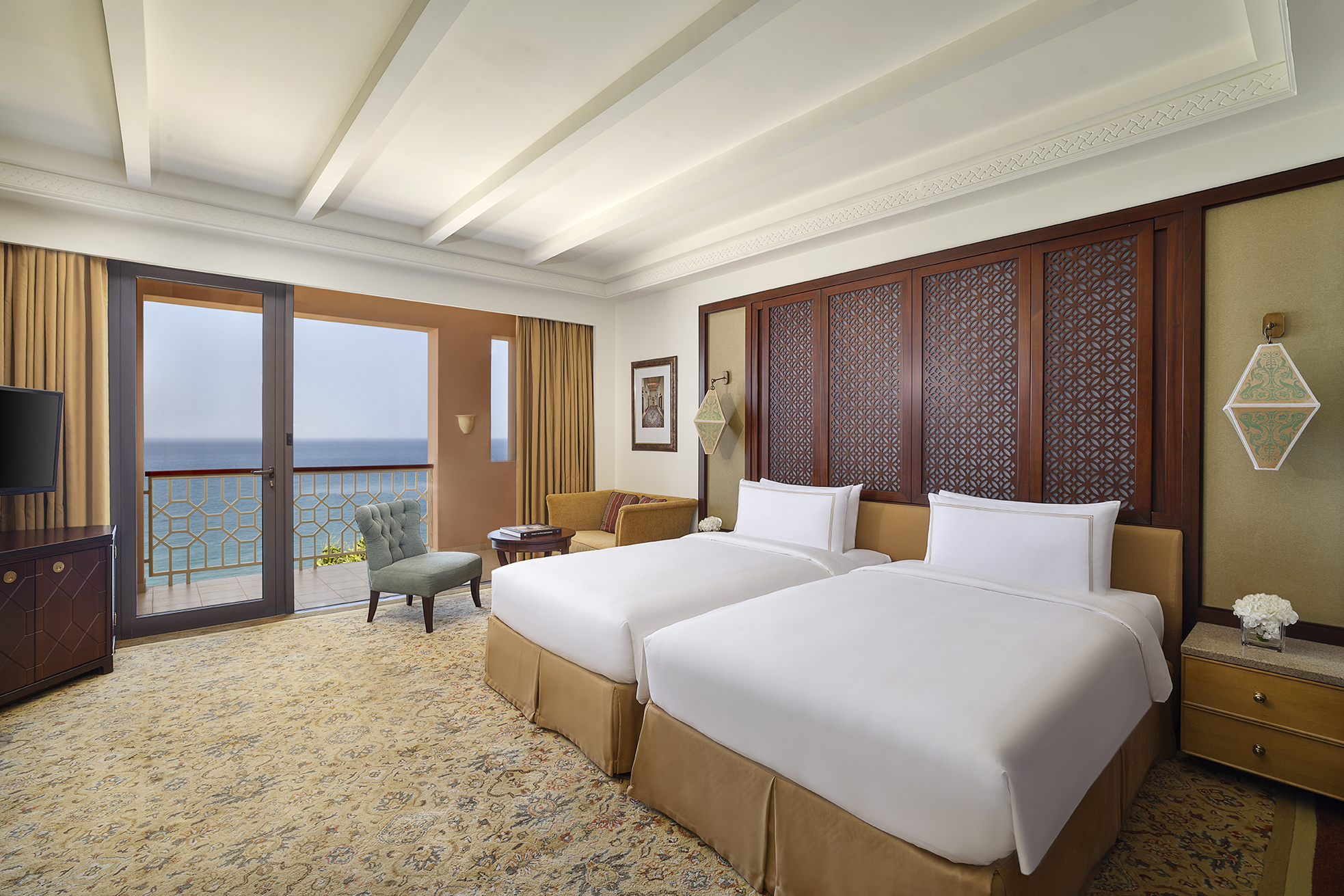 Premier, Twin Beds
