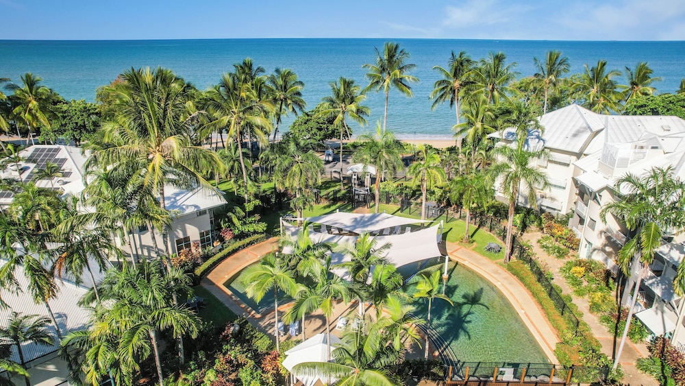 Coral Sands Beachfront Resort 54/59