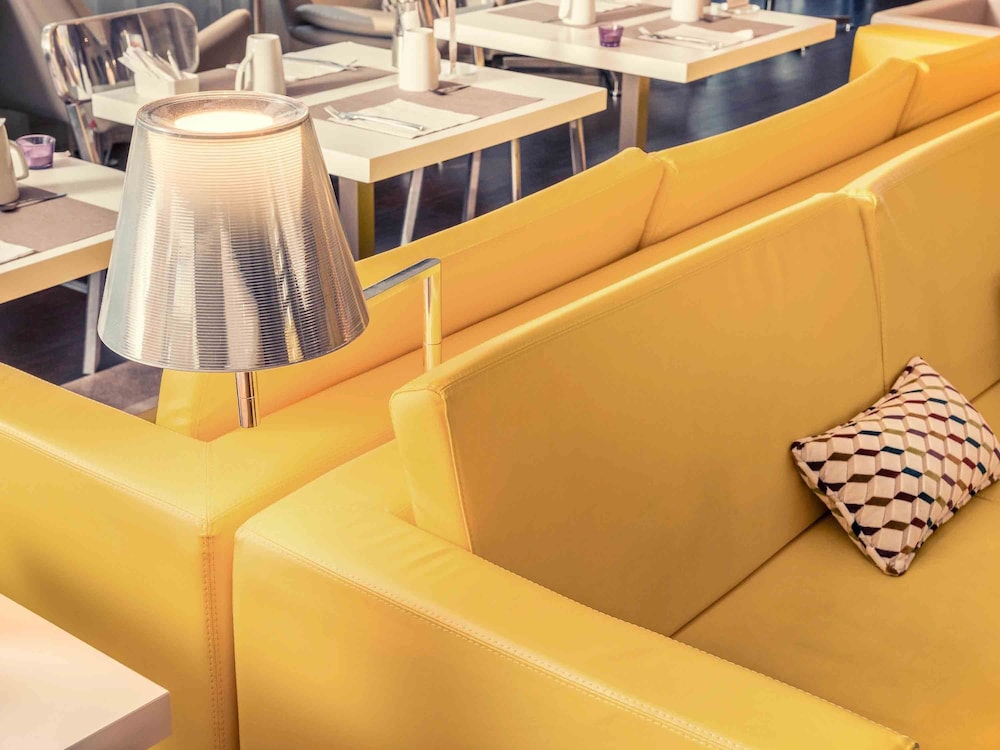 Mercure Paris Massy Gare TGV 66/76