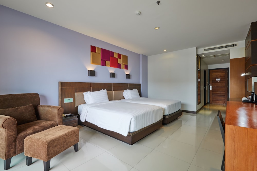 Deluxe, Twin Beds, South Wing