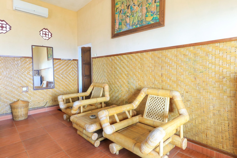 Hotel Tara Bar & Resto Air Sanih by ZUZU 37/57