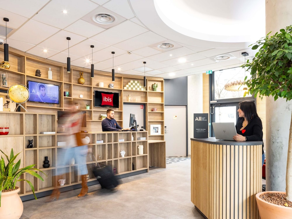 Ibis Marseille Centre Euromed 25/41