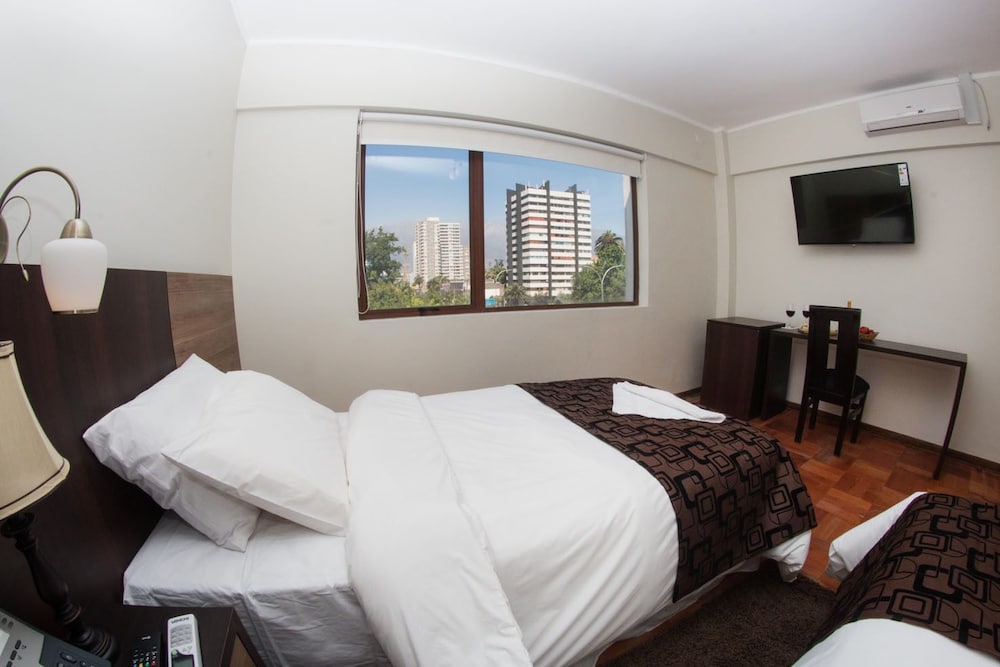 Hotel Plaza Nunoa 12/37