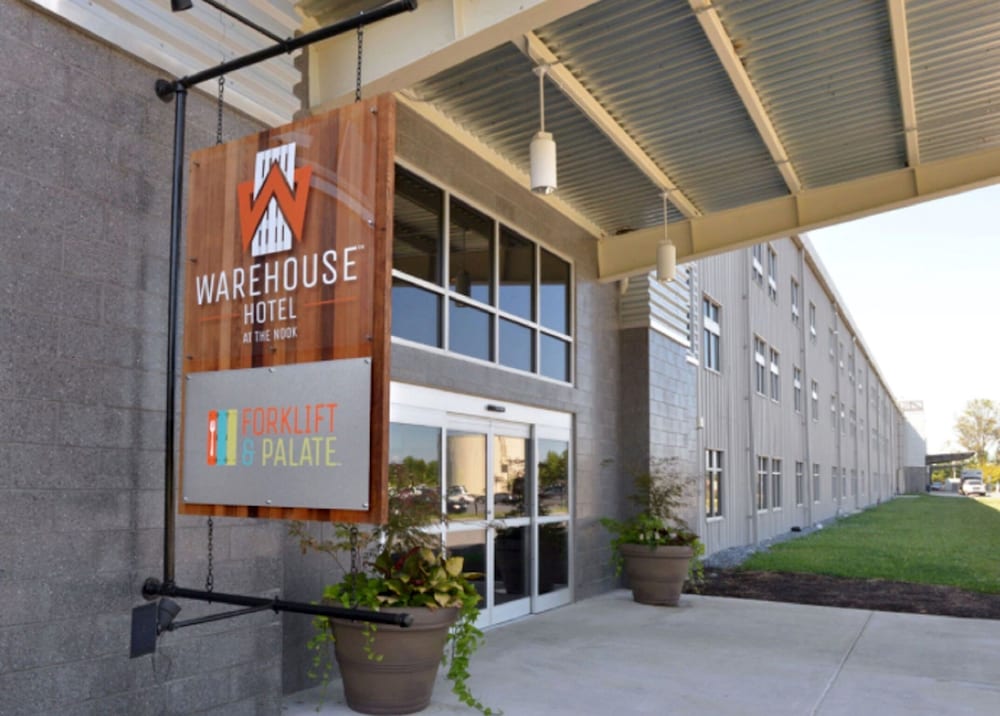 WAREHOUSE HOTEL 1/41