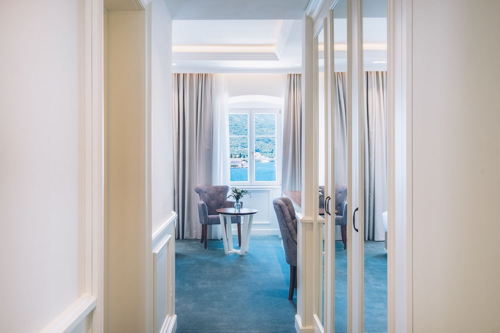 Heritage Grand Perast Hotel 33/50
