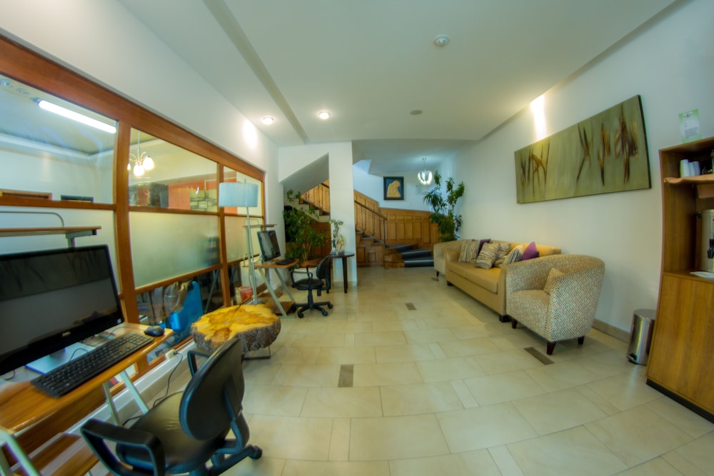 Hotel Embassy 43/57