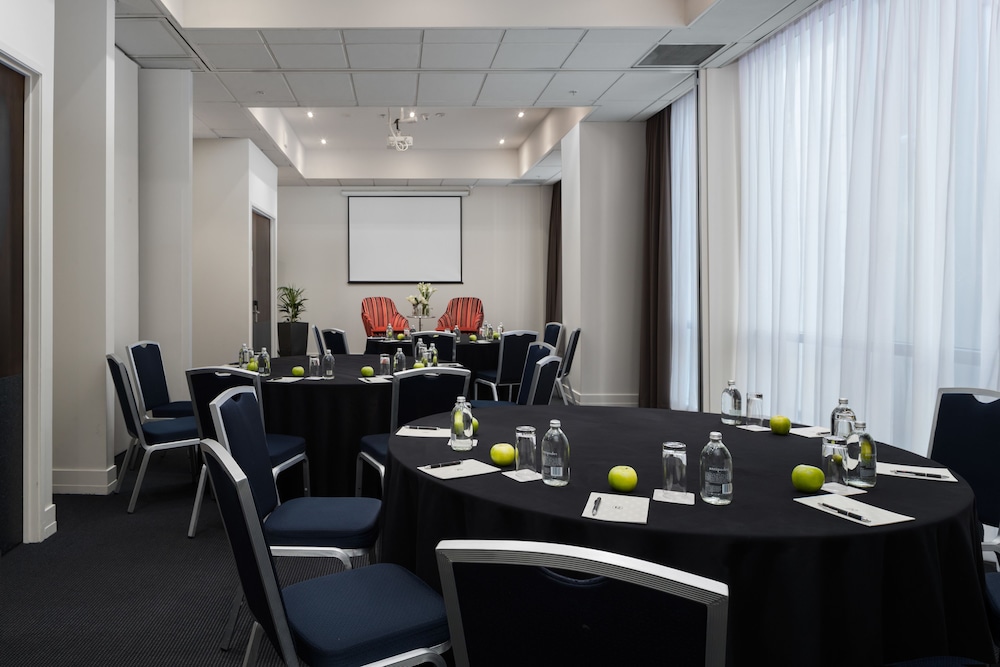 Rydges Auckland 71/82