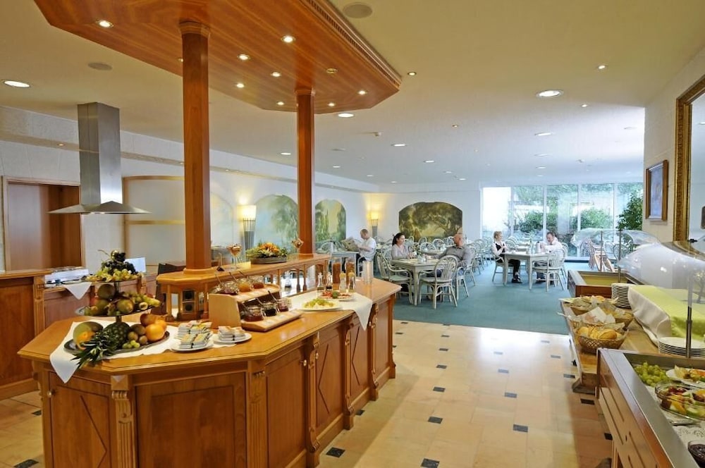 AXXON Hotel 7/41