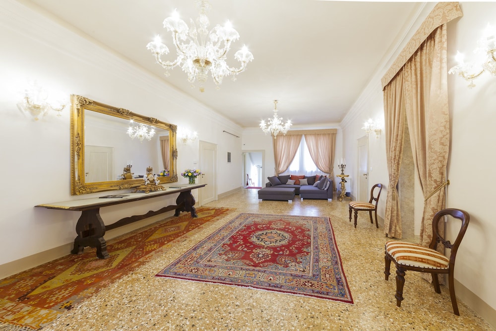 Palazzetto Pisani Boutique Resort 58/75