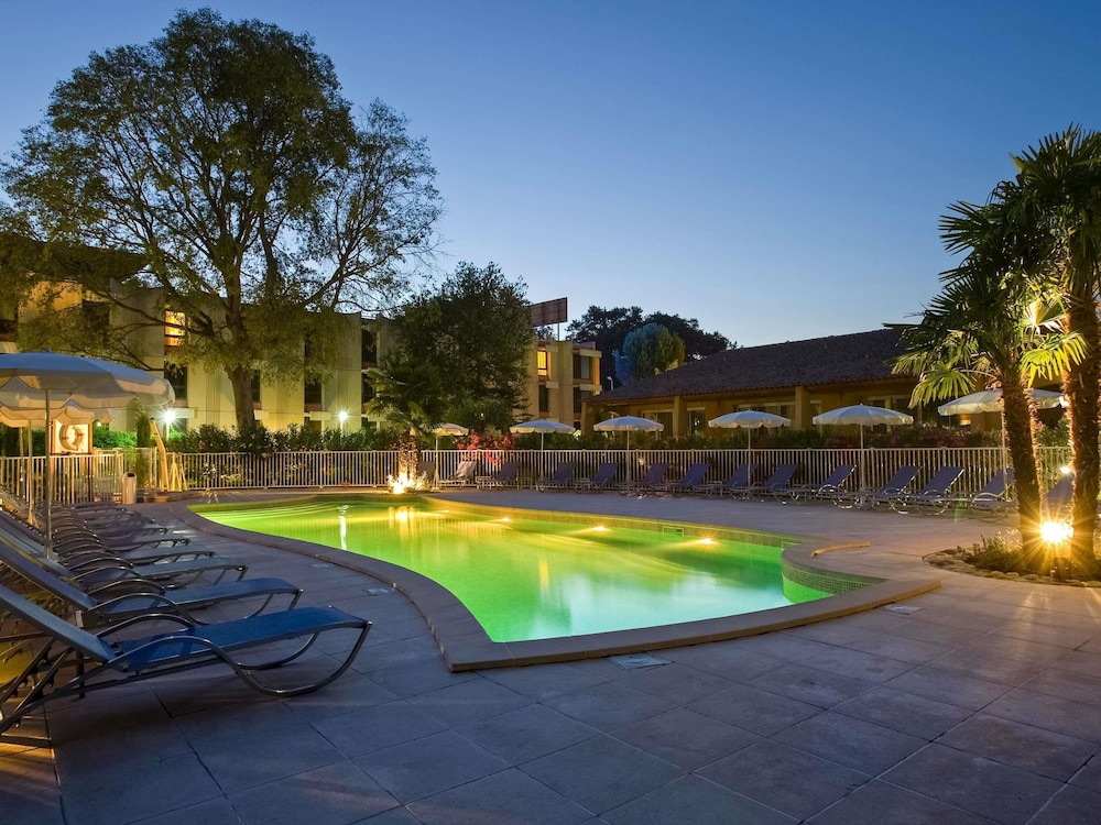Hotel Novotel Aix En Provence Pont De L'arc Fenouilleres 42/76