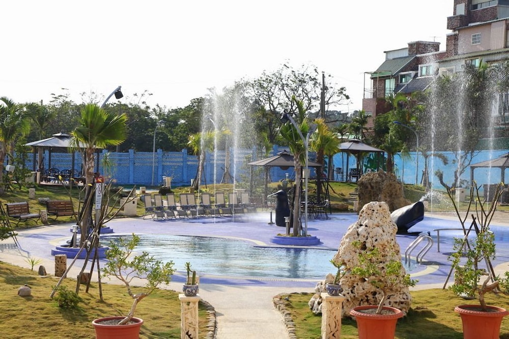 Clownfish Resort 59/64