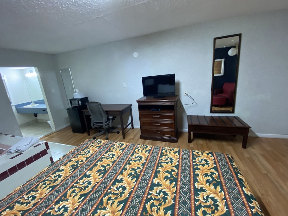 Royal Lodge Hotel Absecon 16/29