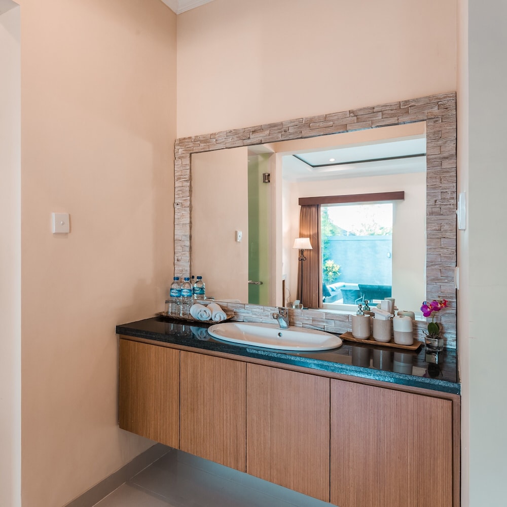 Kubu Petitenget Suite Seminyak 63/63