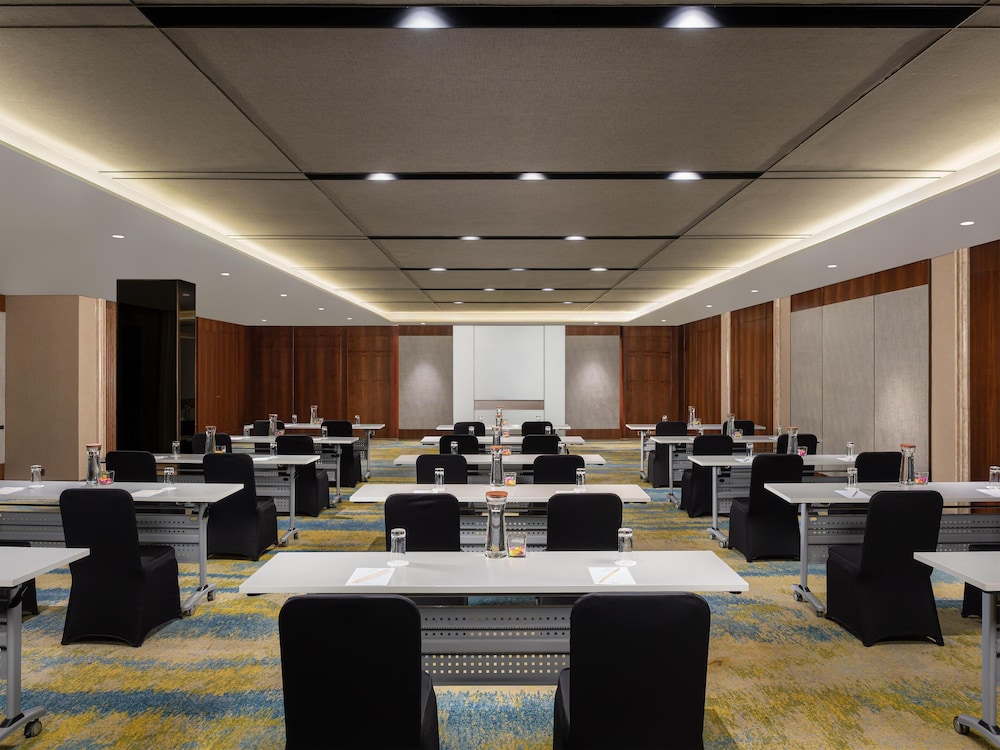 Radisson Lampung Kedaton 68/76