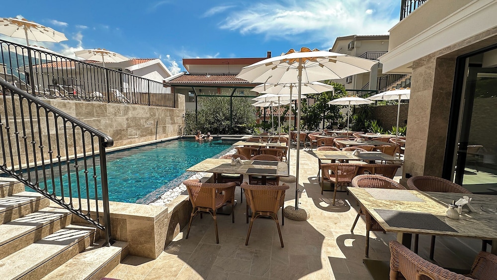 Hotel Pima Budva 46/52