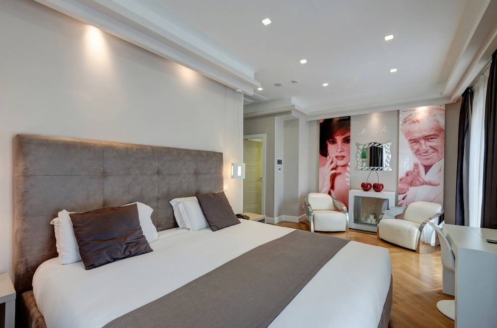 PRESIDENTIAL, SUITE, KING BED, CITY VIEW, TERRACE