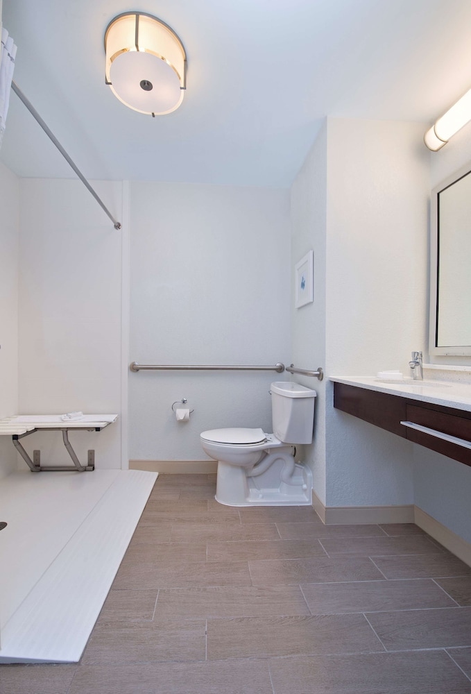 HAMPTON INN NAPLES I-75 32/59