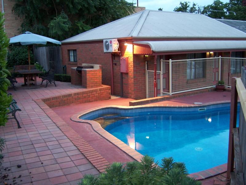 BENDIGO HAYMARKET MOTOR INN 6/27