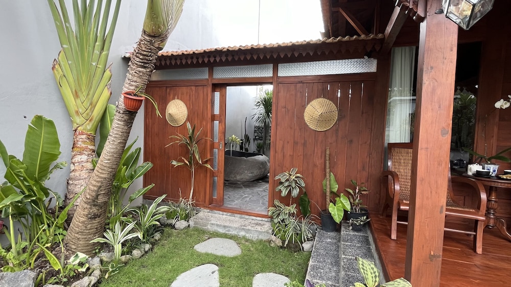 Jabunami Villa 5/50