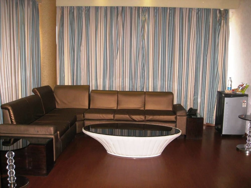 Hotel D Grand 19/25