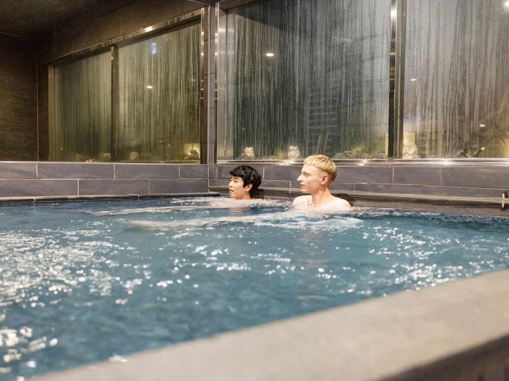 Capsule Hotel Anshin Oyado Shinbashi 27/50