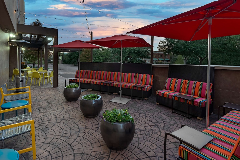 Home2 Suites by Hilton Charleston Airport Convention Center 21/44