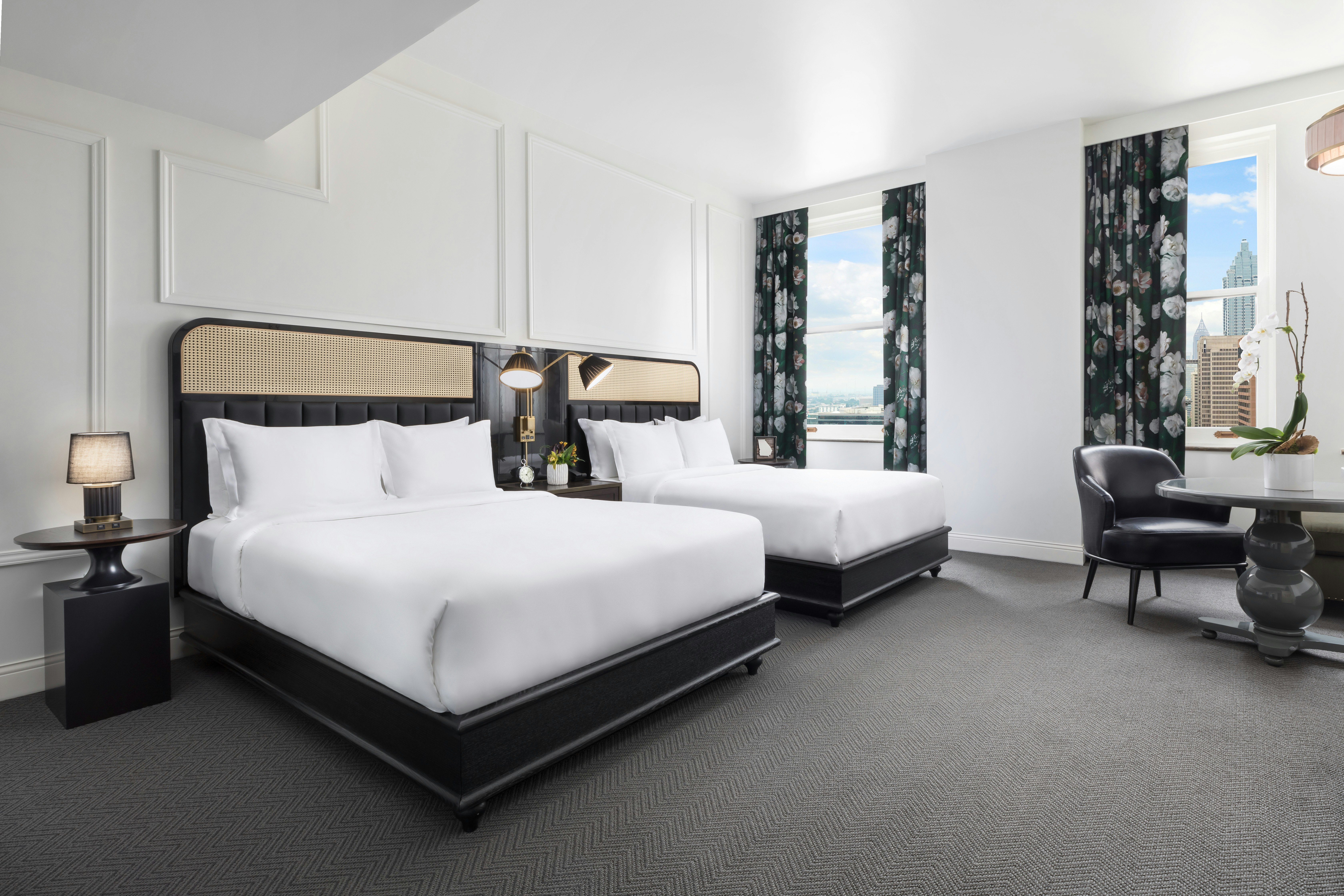 DELUXE, 2 QUEEN BEDS, CITY VIEW