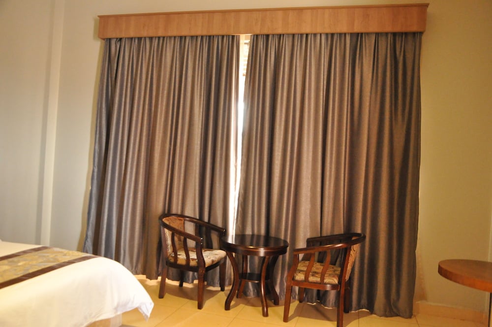 Easy View Hotel 11/38