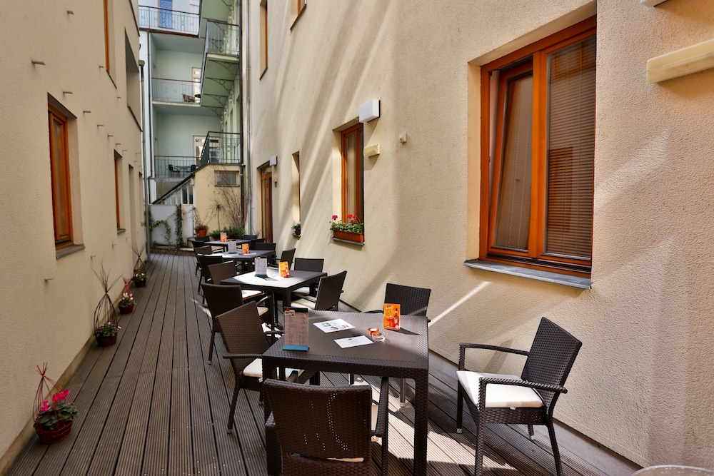 Hotel Pav 47/63