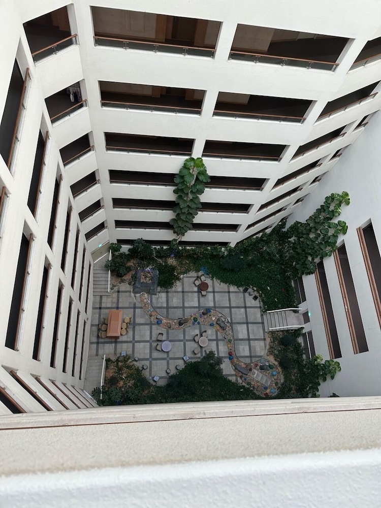 Beache Palace 1/34