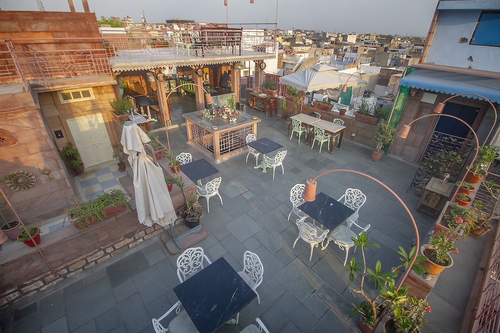 Amritara Manak Haveli, Jodhpur 58/63