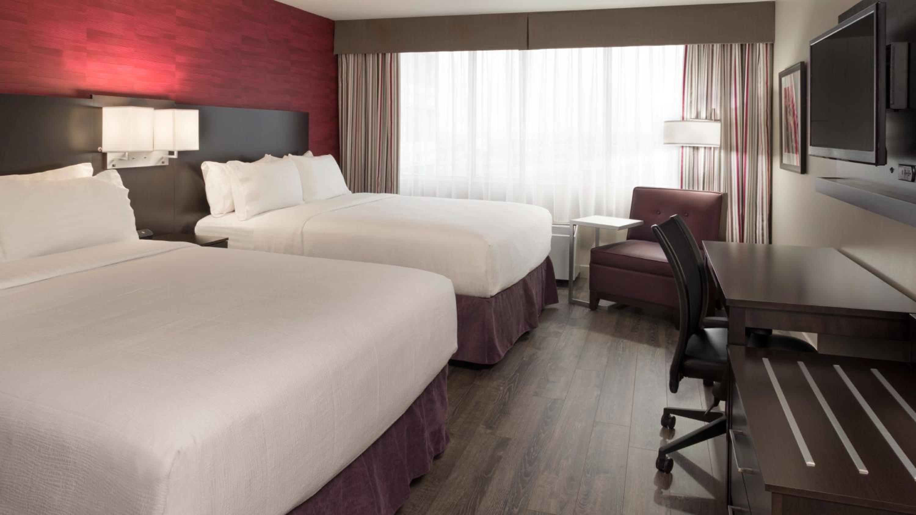Standard, King Bed, 2 Queen Beds, Airport View