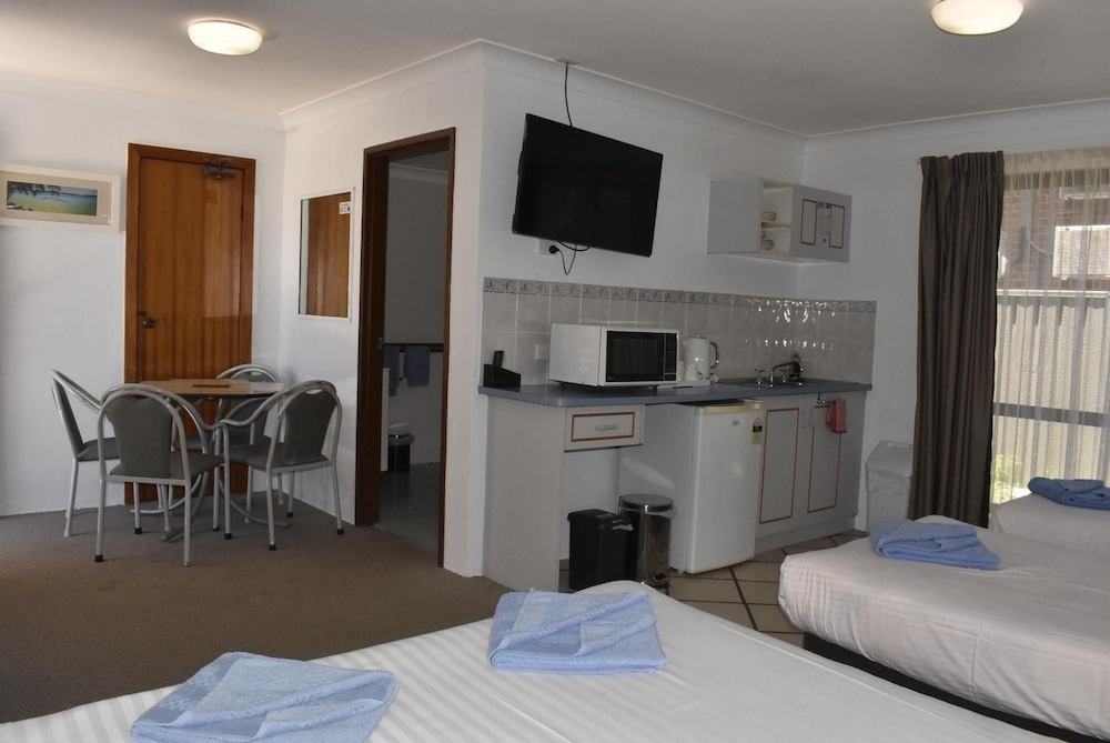 Port O Call Motel 22/54