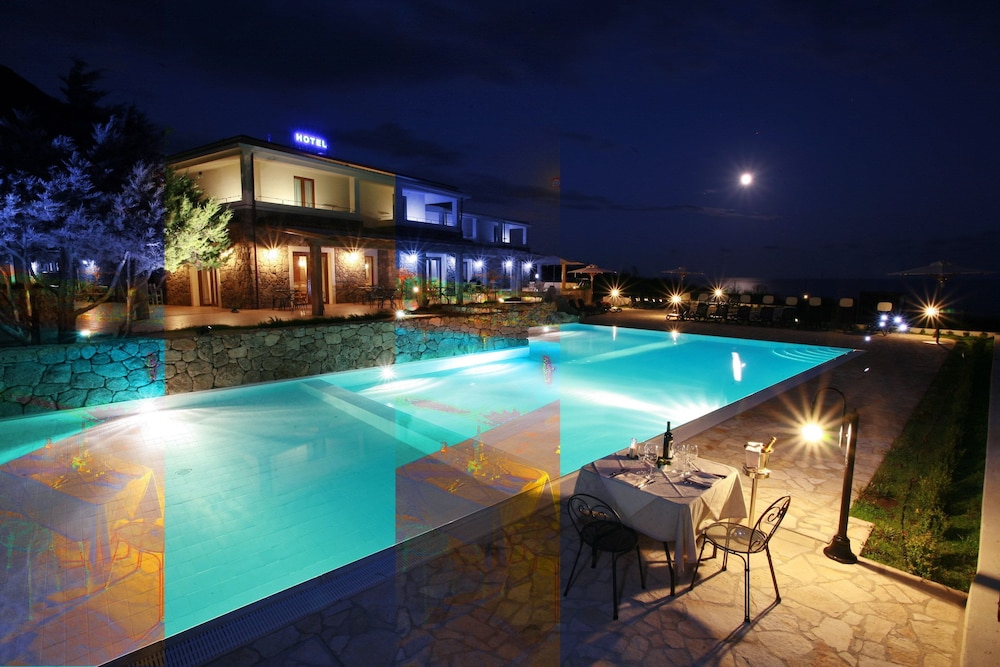Villa Gustui Maris 1/56