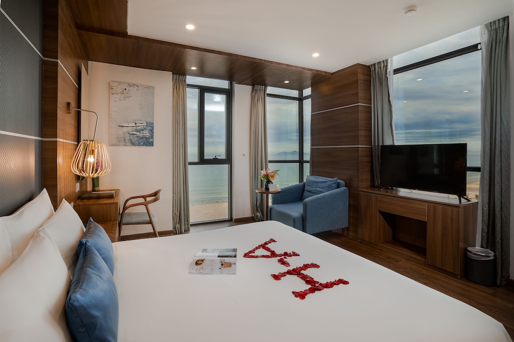 Haian Beach Hotel And Spa 35/71