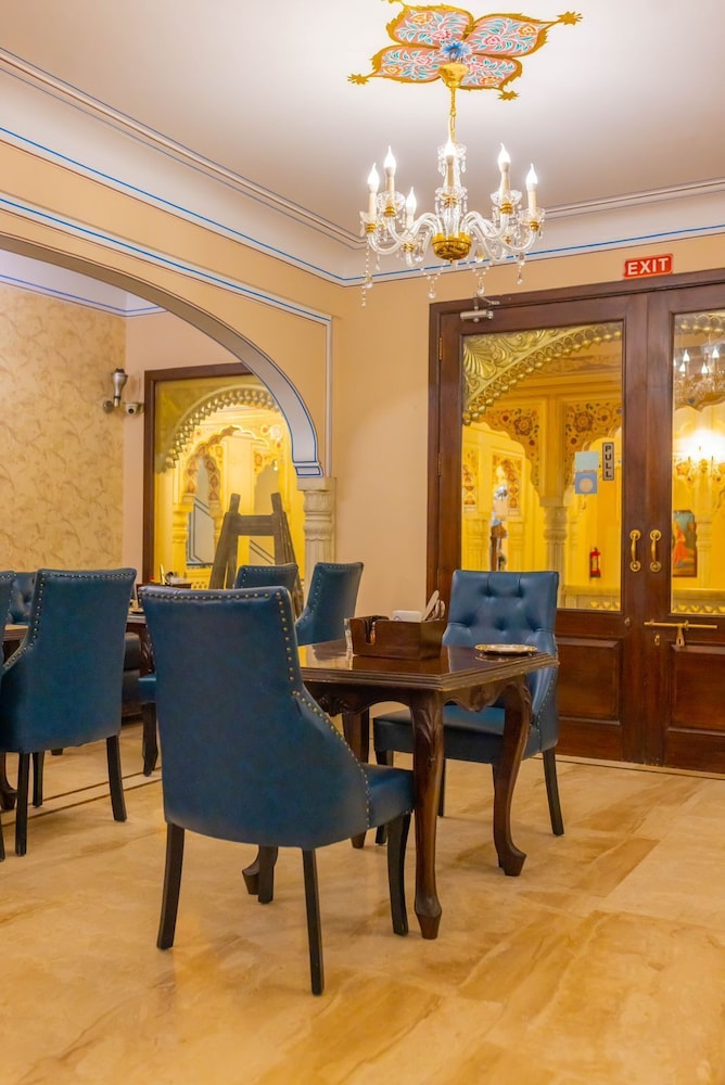 Welcomheritage Traditional Haveli 38/43