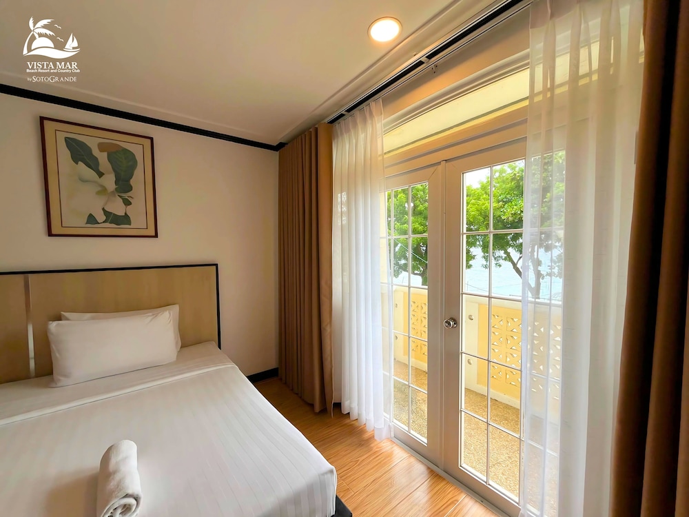 VISTA MAR BEACH RESORT AND COUNTRY CLUB 14/50