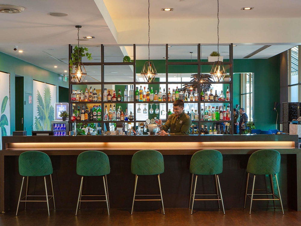 Novotel Melbourne Glen Waverley 36/50