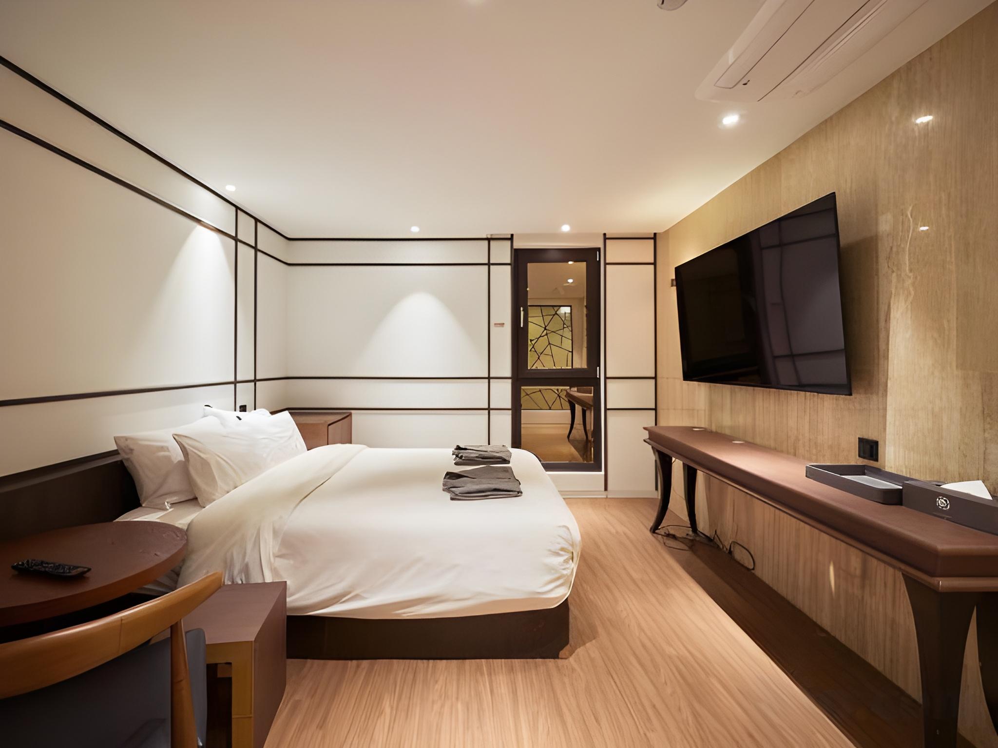 Hinoki, Queen Bed