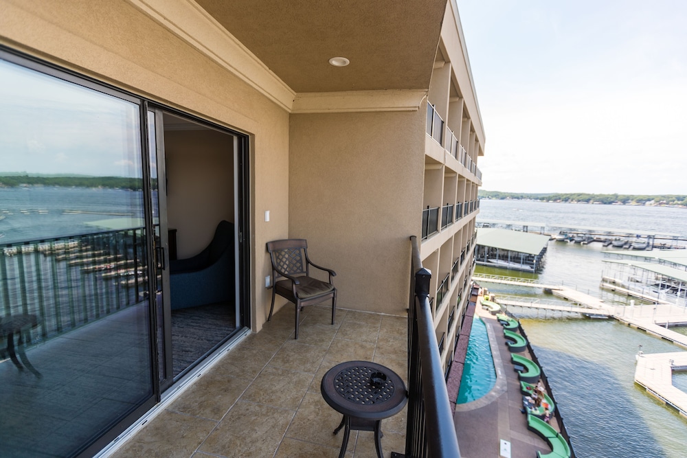 Camden On the Lake Resort Spa Yacht Club 33/68