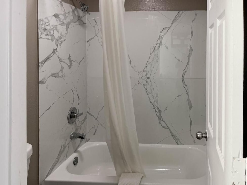 Studio6 Suites Lafayette, IN 19/21