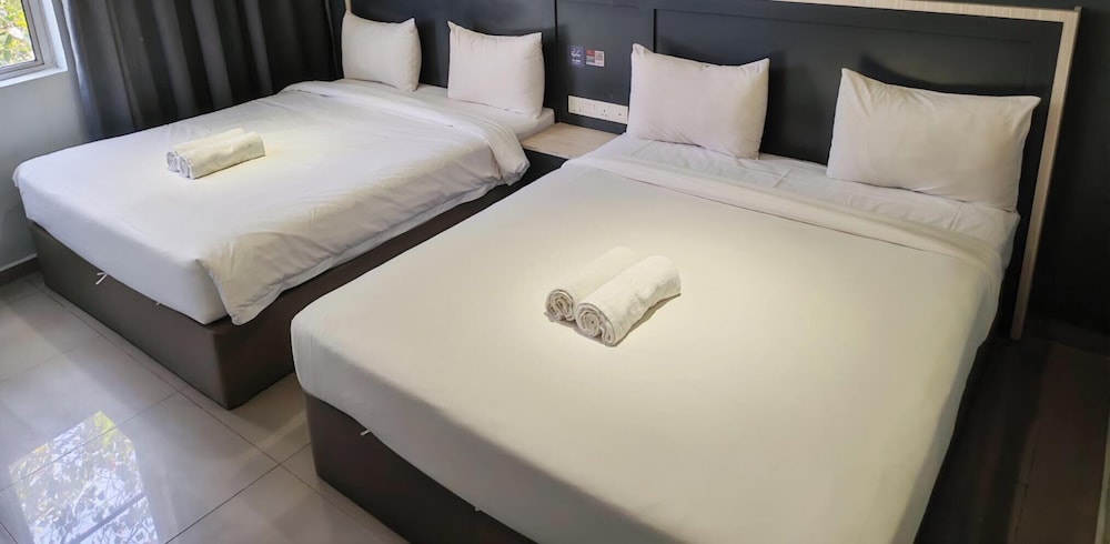 Hotel 99 - Kota Kemuning 33/67