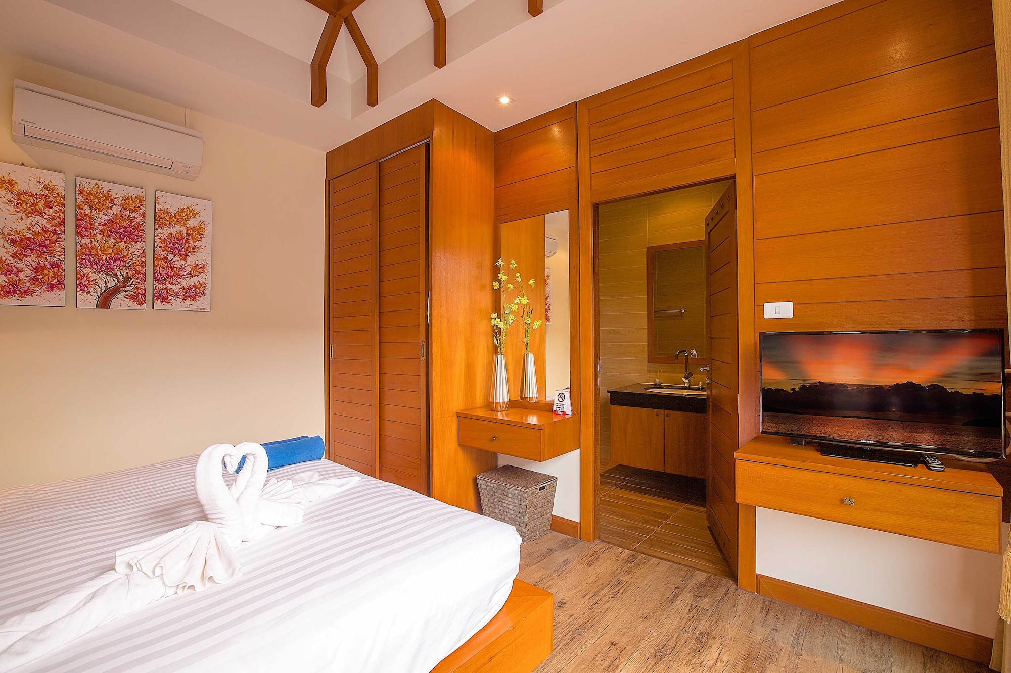 3 Bedrooms, Pool, Superior, Villa, 3 King Beds، Rawai Vip Villas Kids Park And Spa 2/4