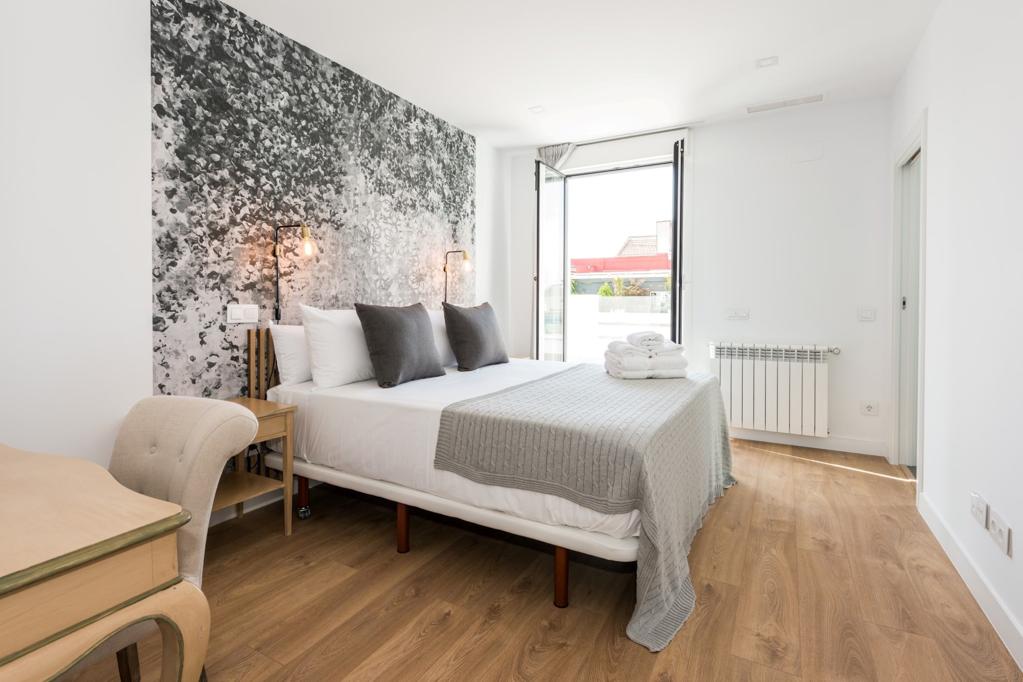 SKYLINE, EXECUTIVE, SUITE