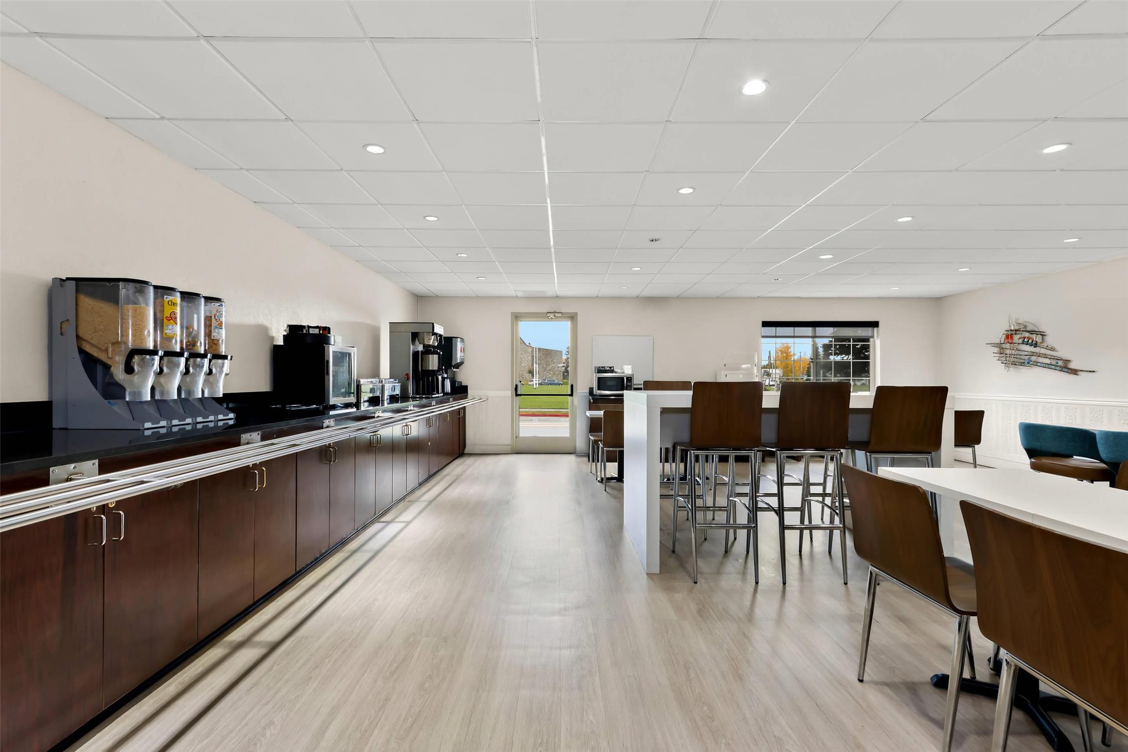 Clarion Suites Anchorage Downtown 6/45