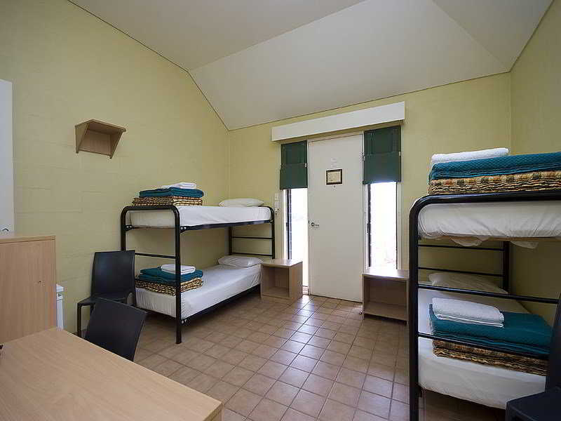 Outback Hotel 13/24
